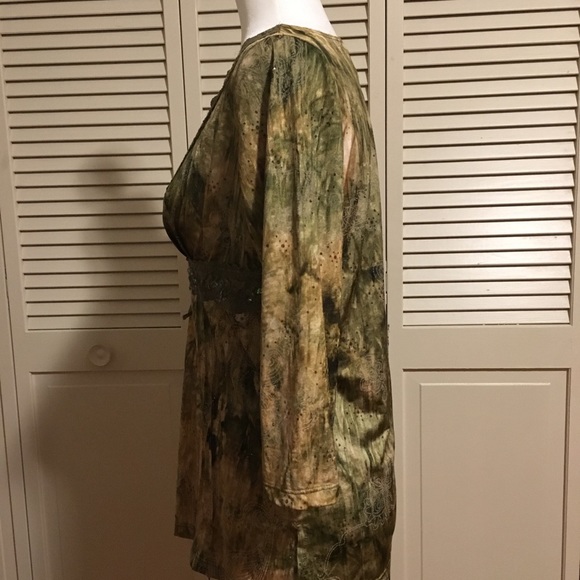 Blouse - Picture 2 of 7